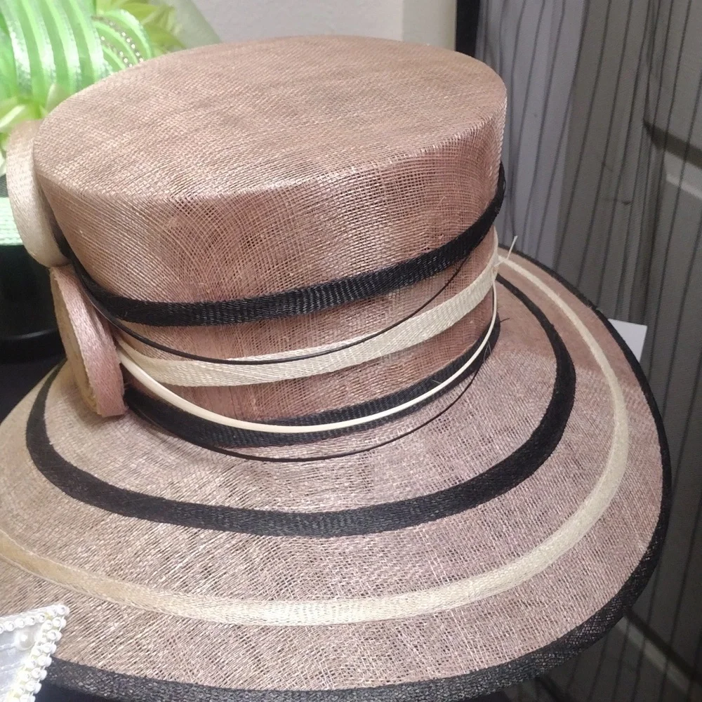Hat - Picture 3 of 3
